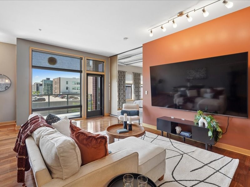 119 4th Street 403