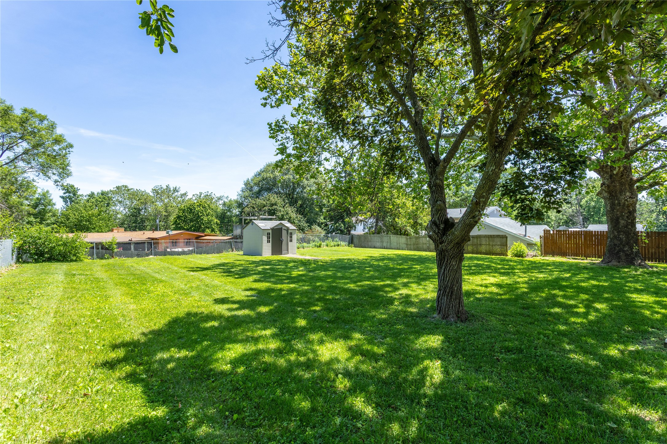 5107 SW 16th Place