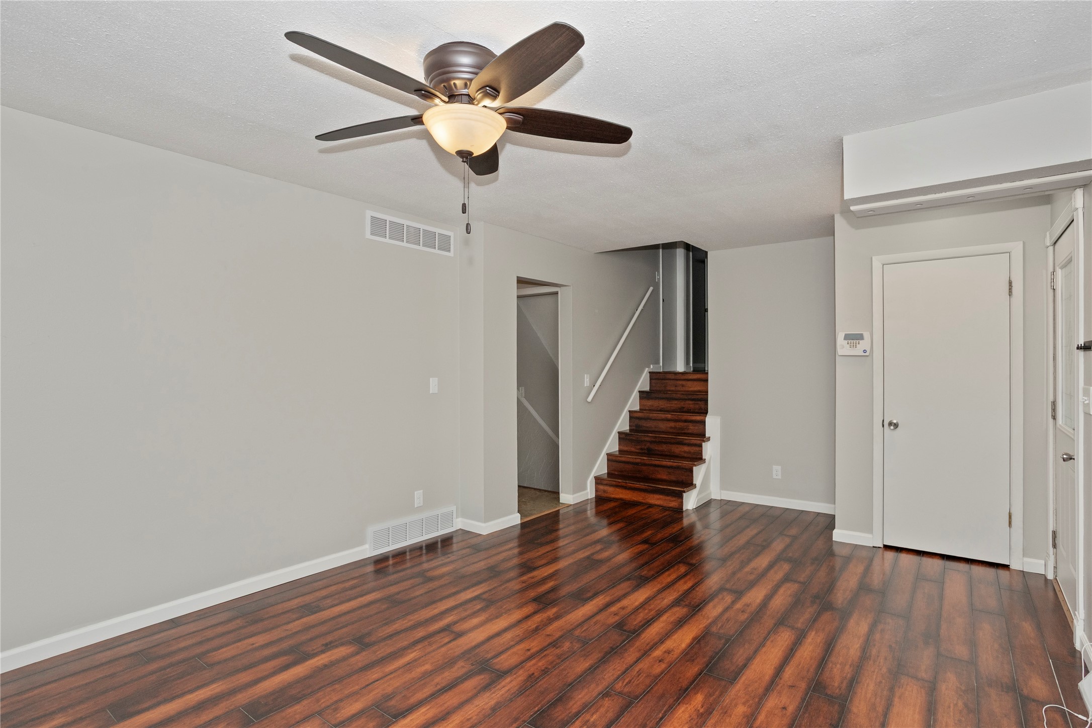 5107 SW 16th Place