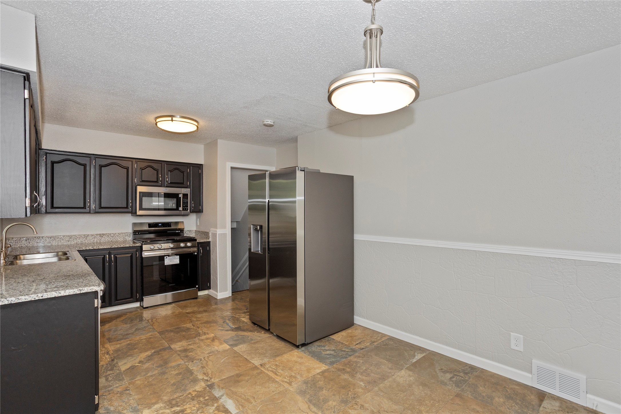 5107 SW 16th Place