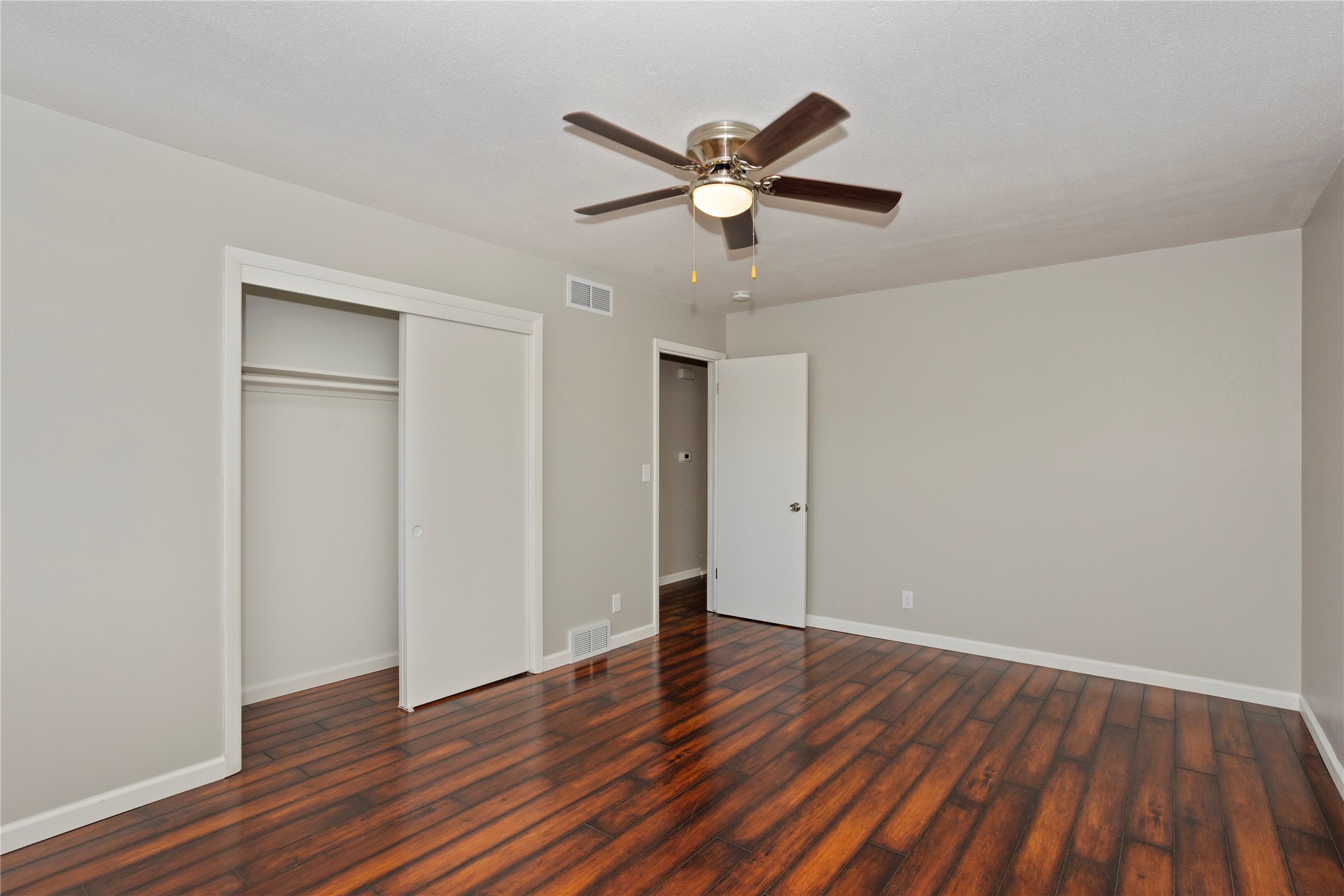 5107 SW 16th Place