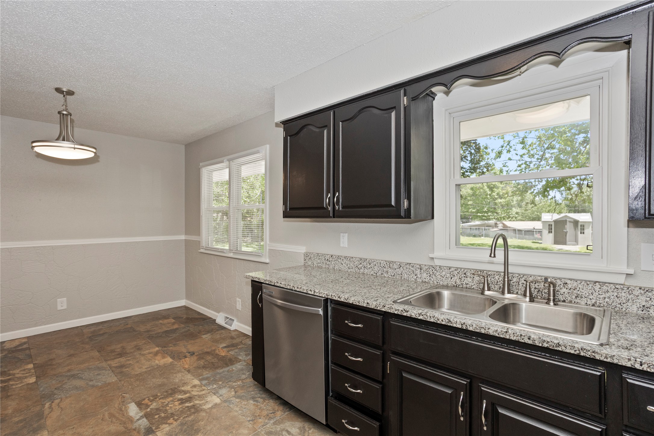 5107 SW 16th Place