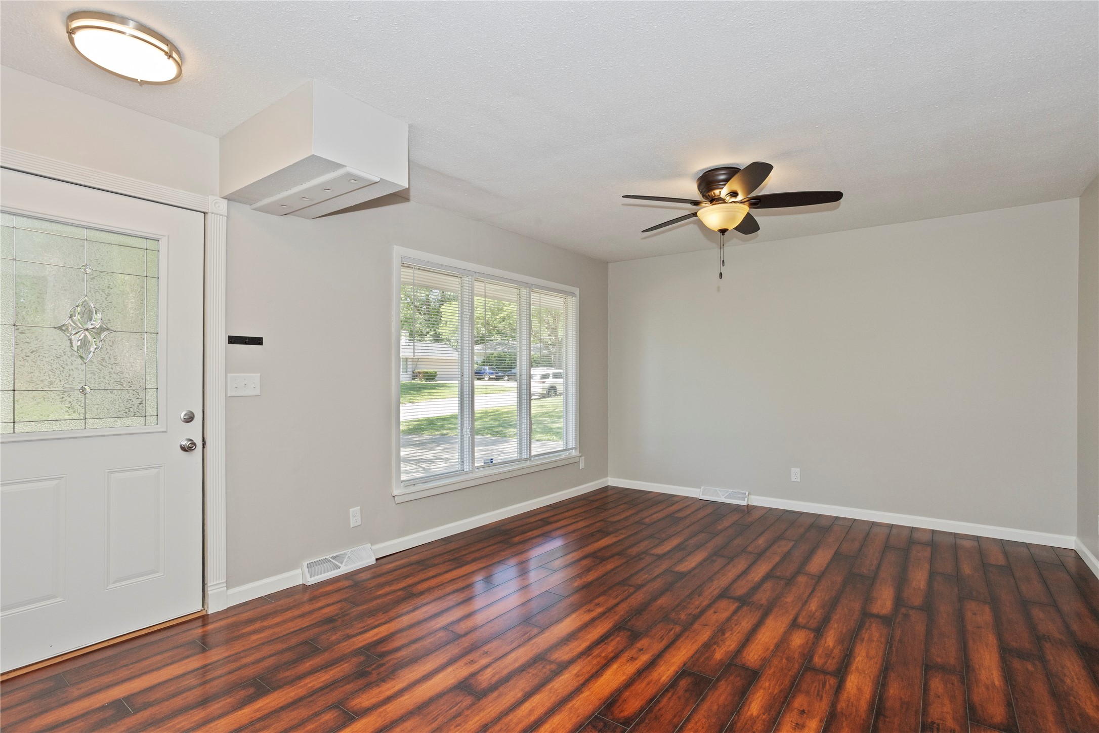 5107 SW 16th Place
