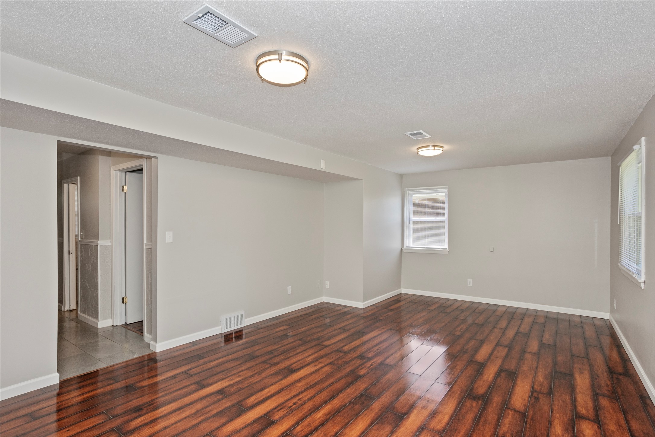 5107 SW 16th Place
