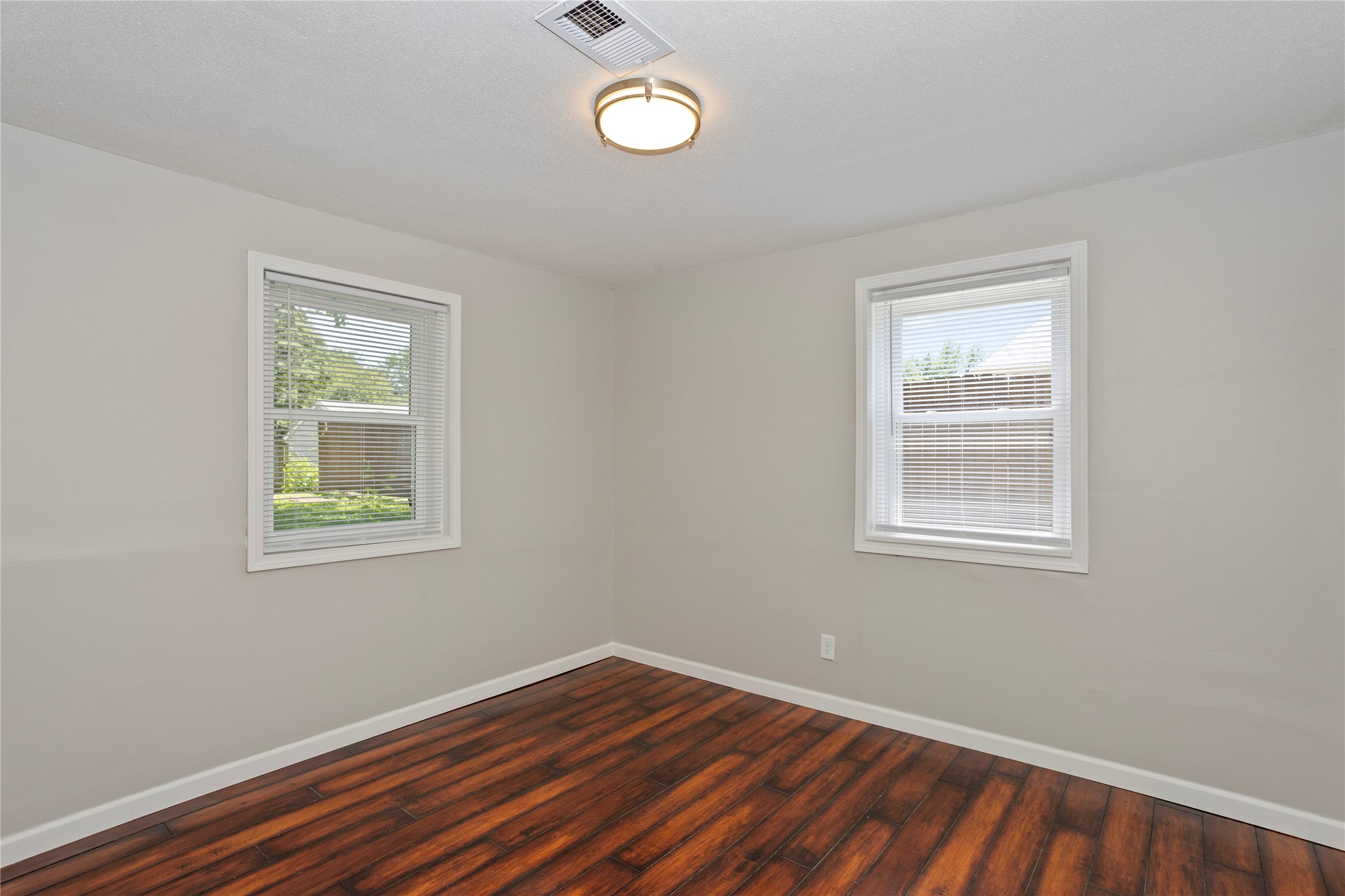 5107 SW 16th Place