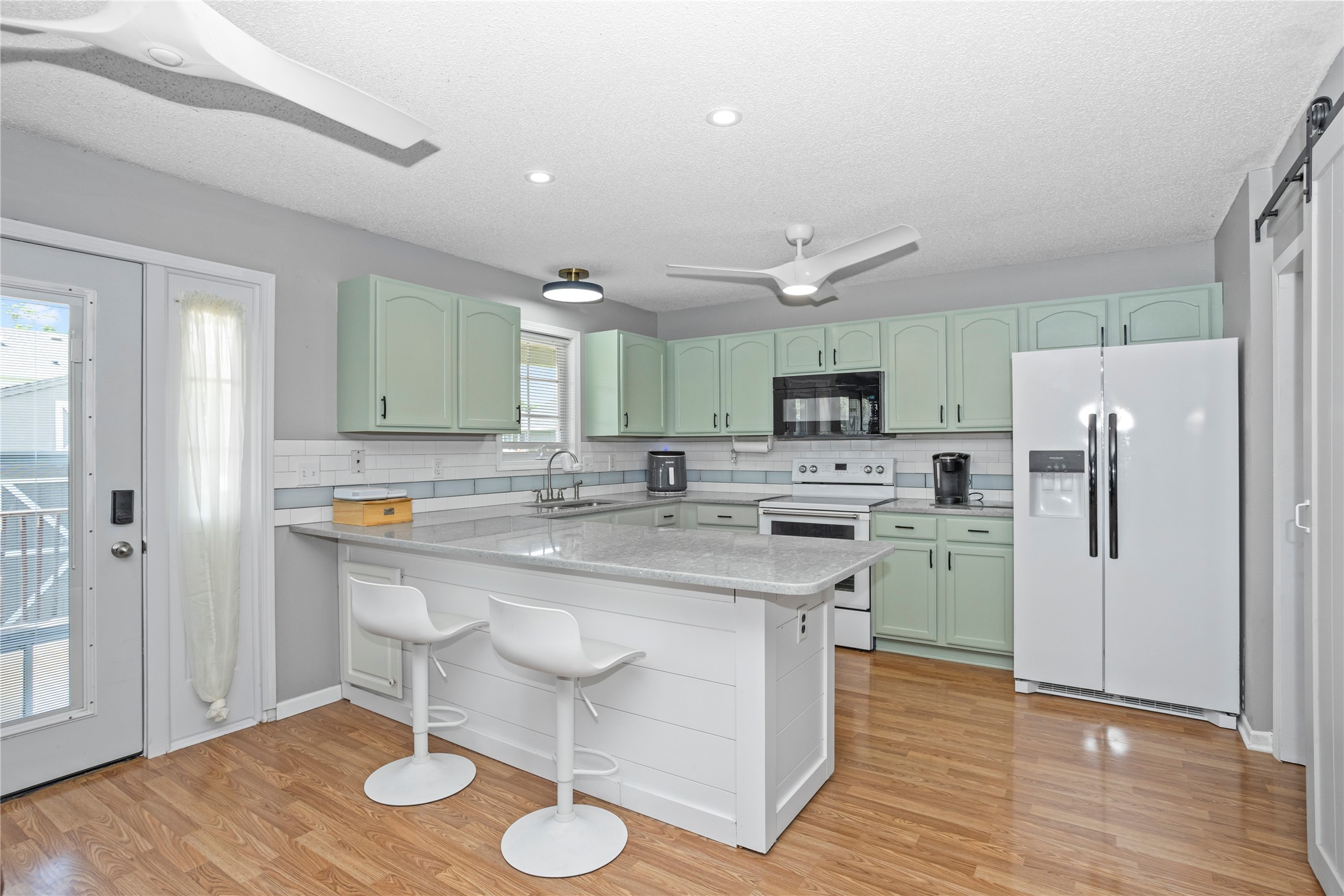2519 Grand River Drive