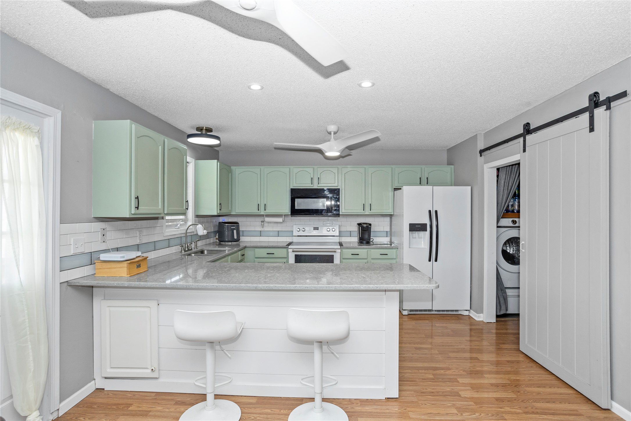 2519 Grand River Drive