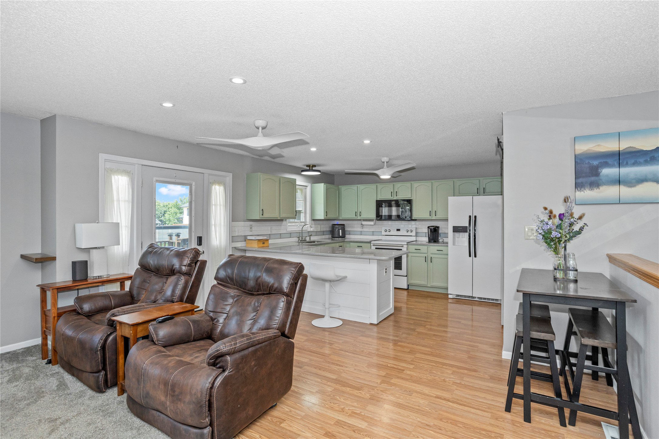 2519 Grand River Drive