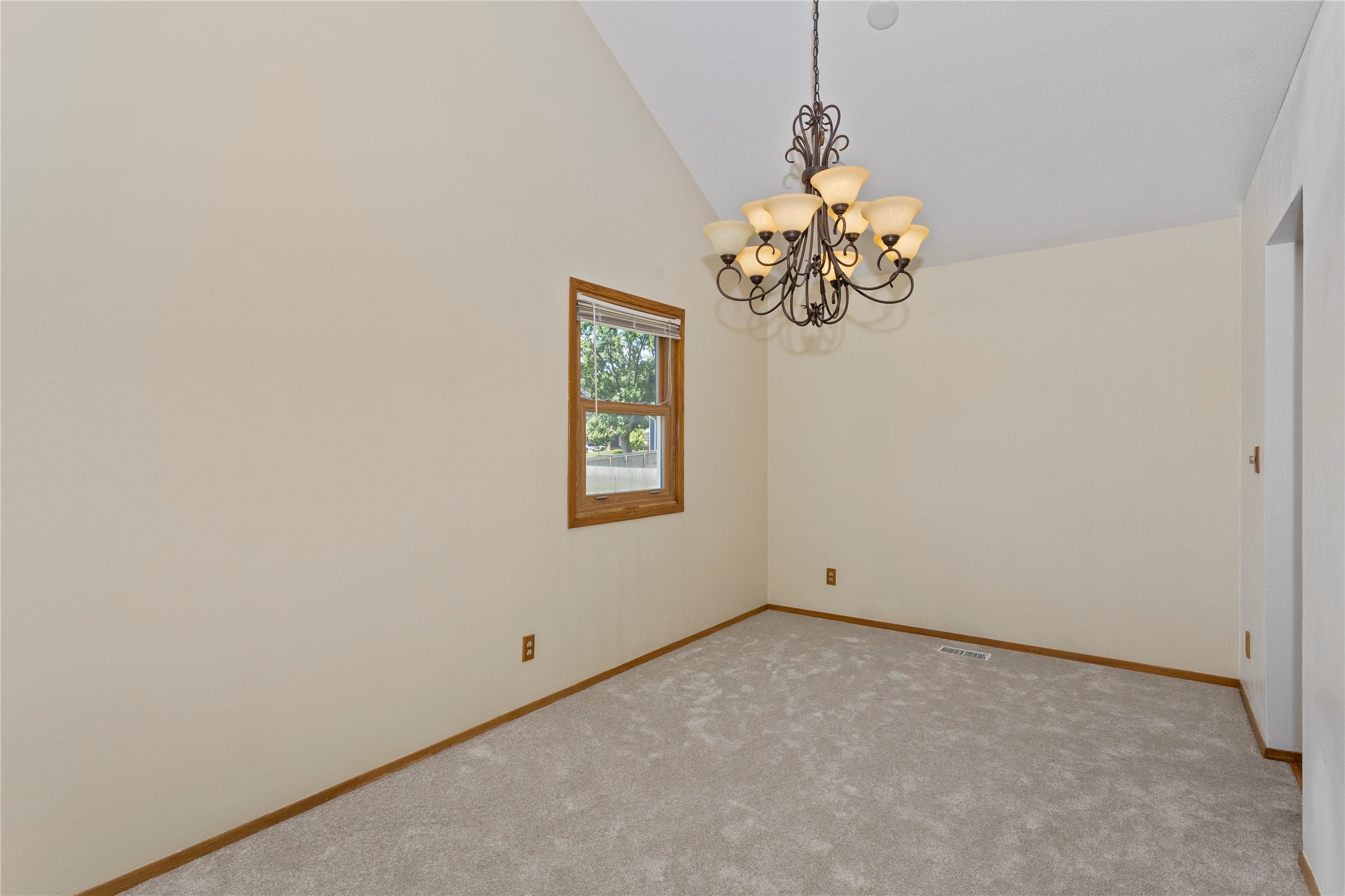1006 SE Peterson Drive