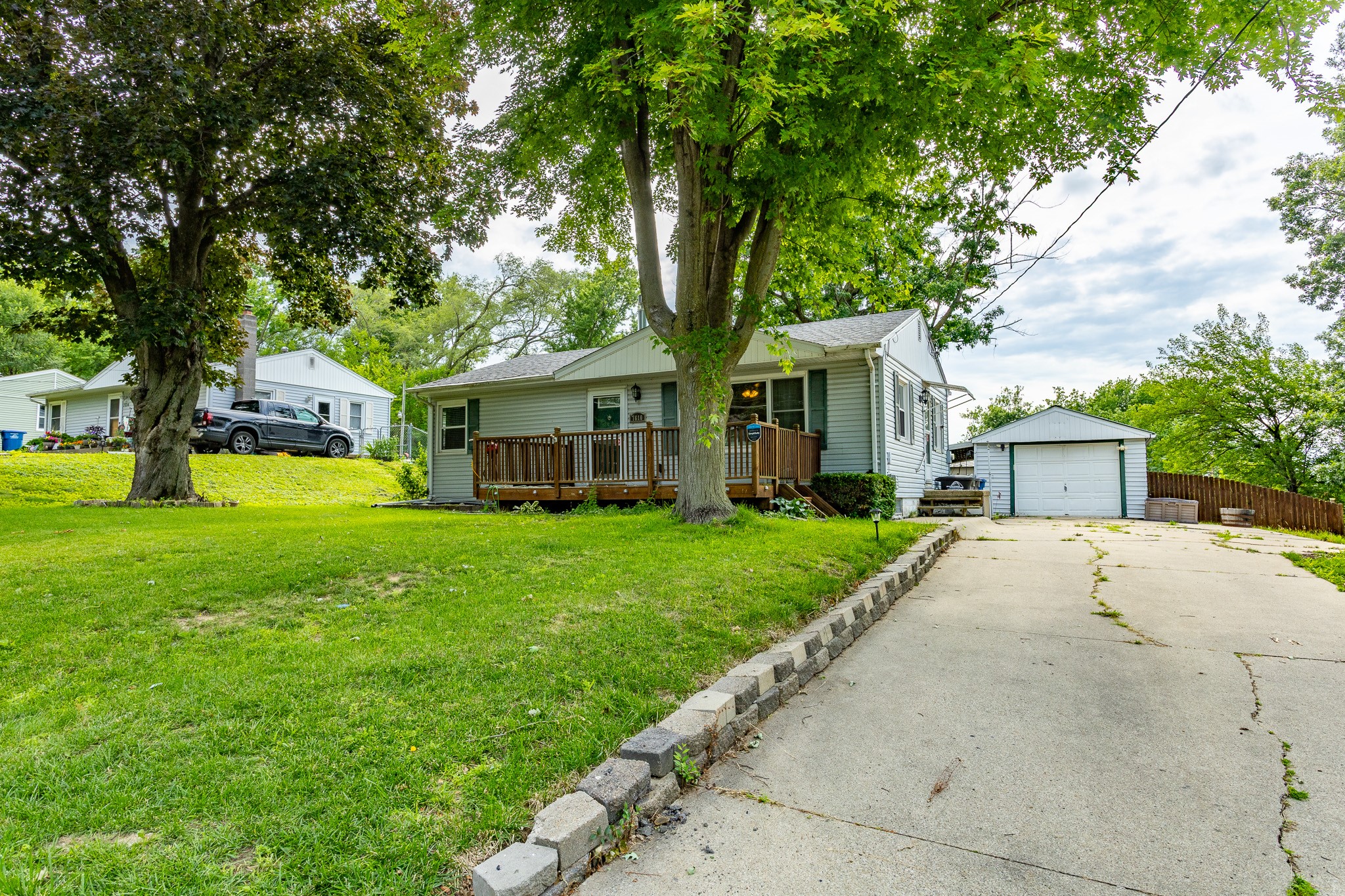 7610 SW 9th Place