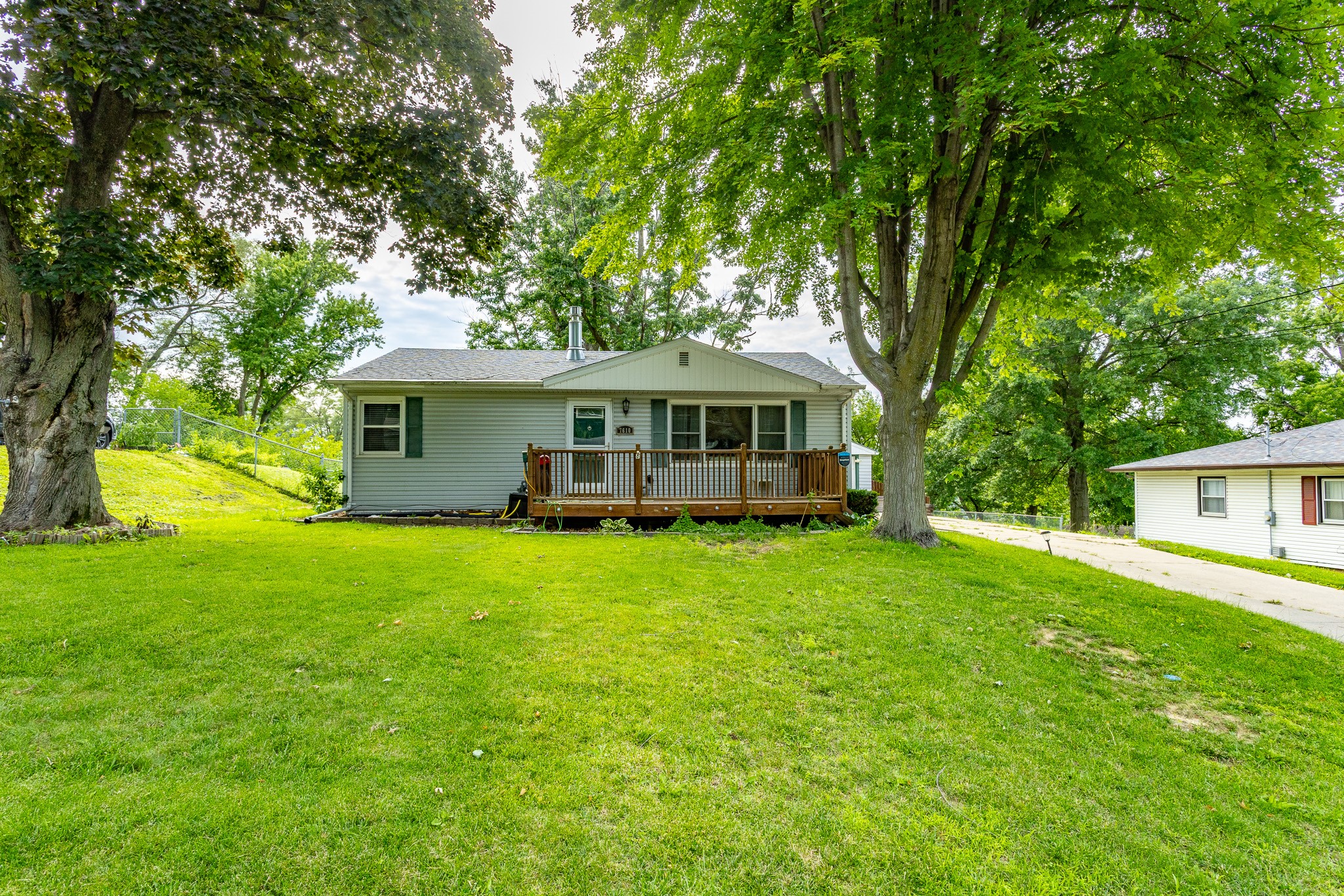 7610 SW 9th Place