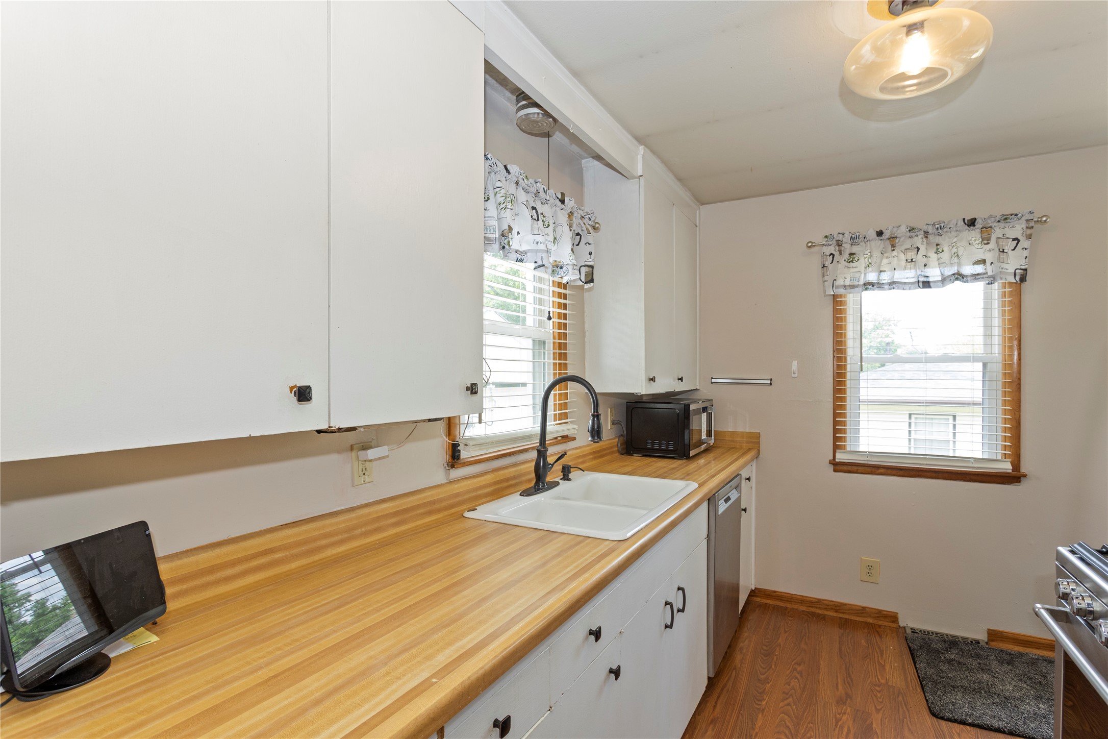 7610 SW 9th Place