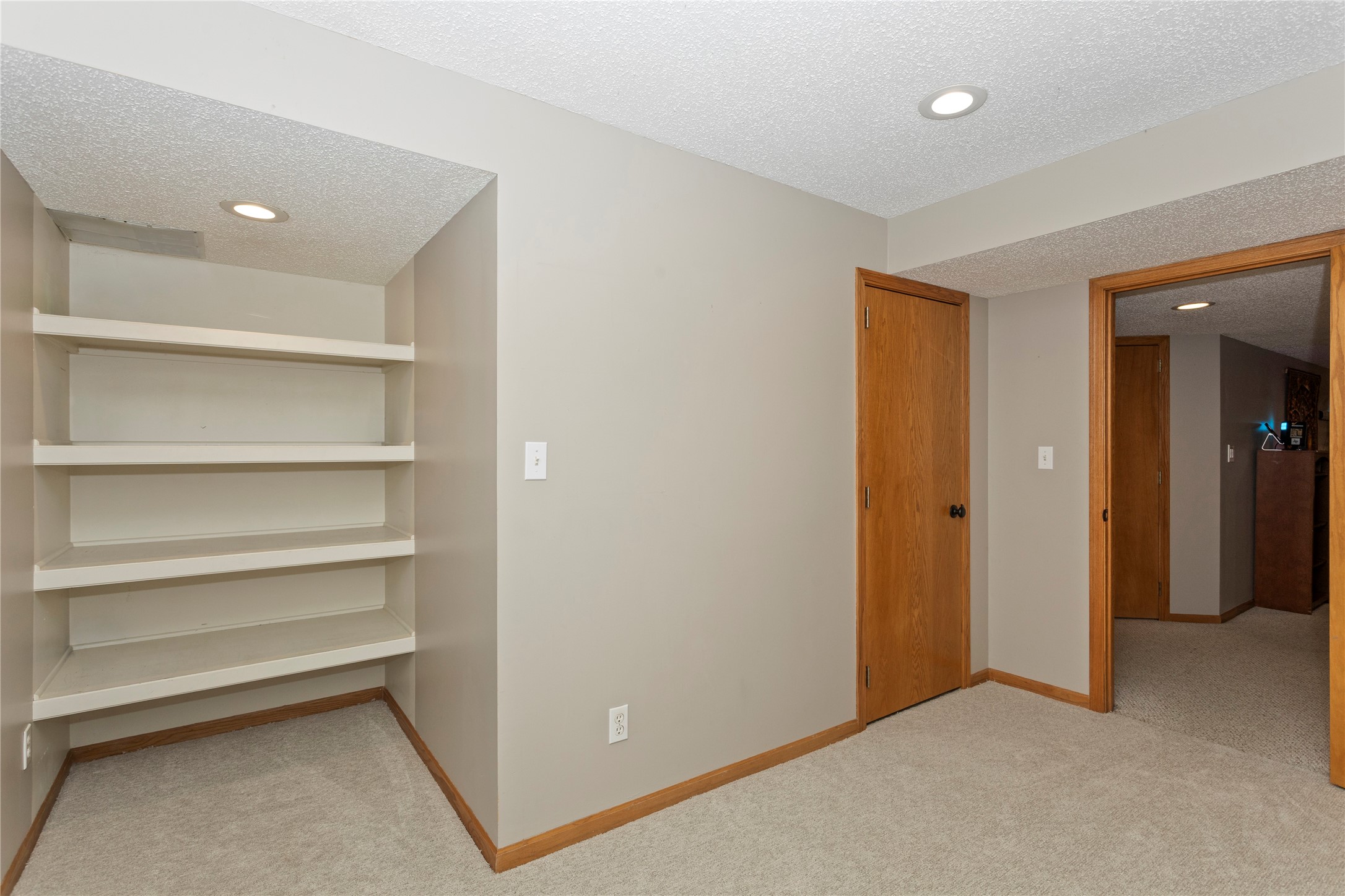 10201 Hickory Lane
