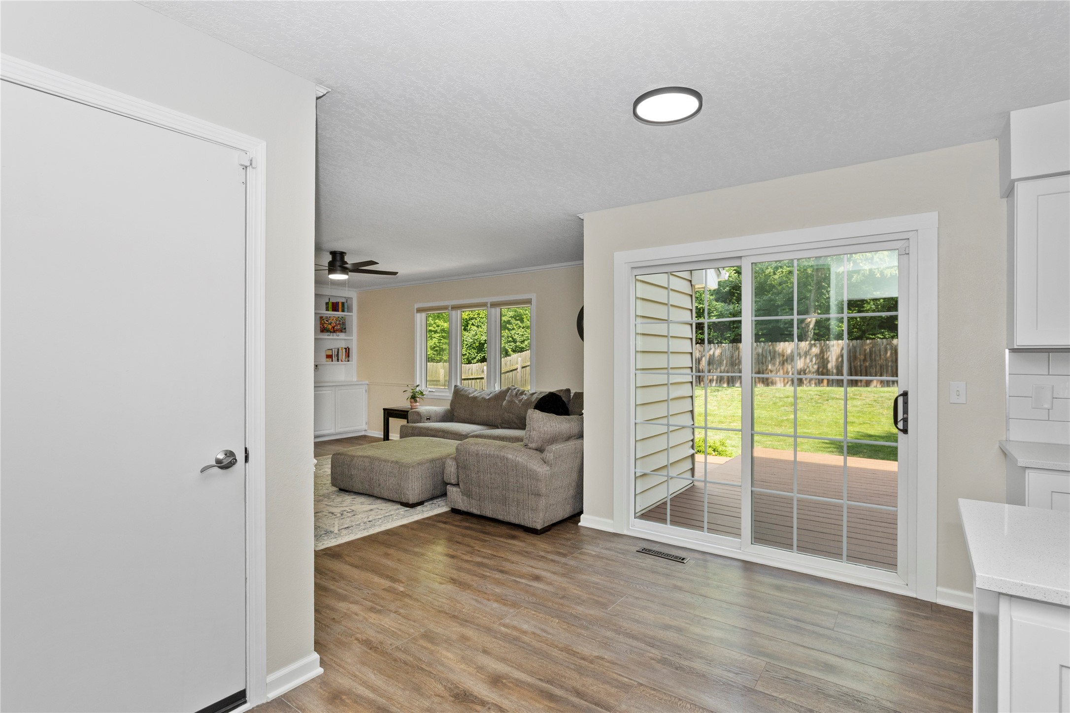 2701 Scenic Valley Drive