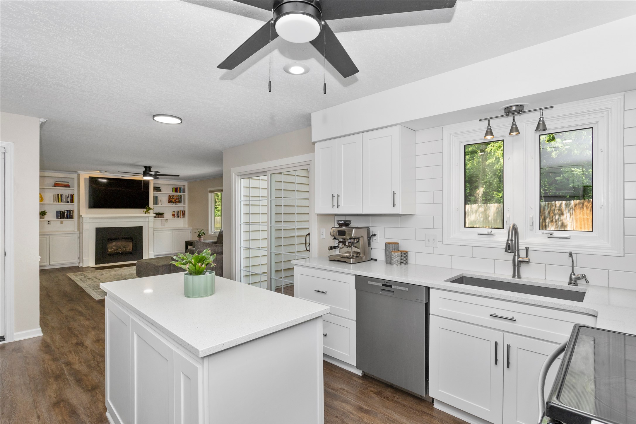 2701 Scenic Valley Drive