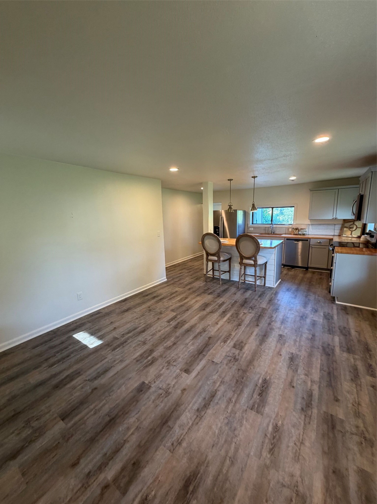 4245 NW 11th Street