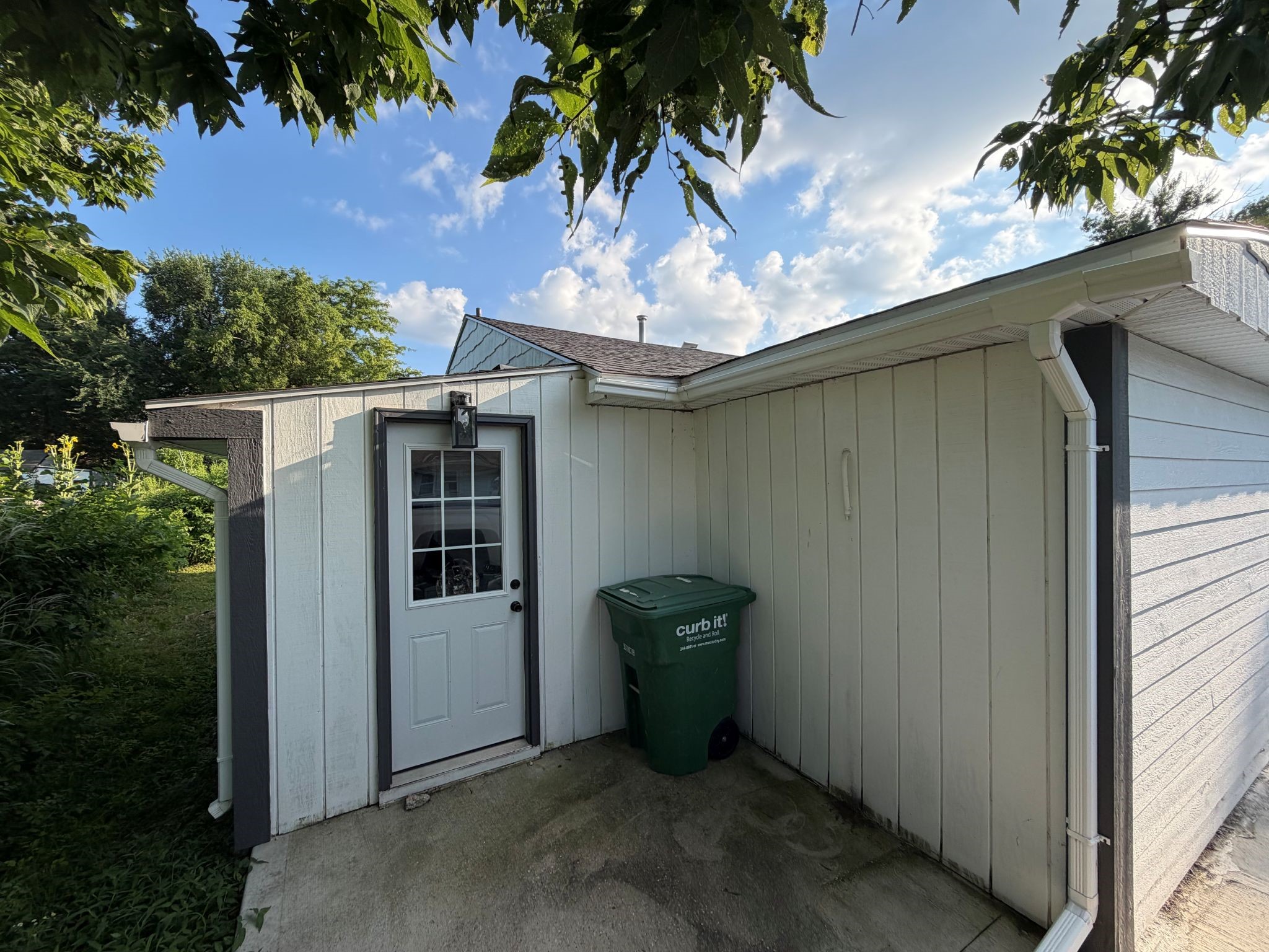 4245 NW 11th Street