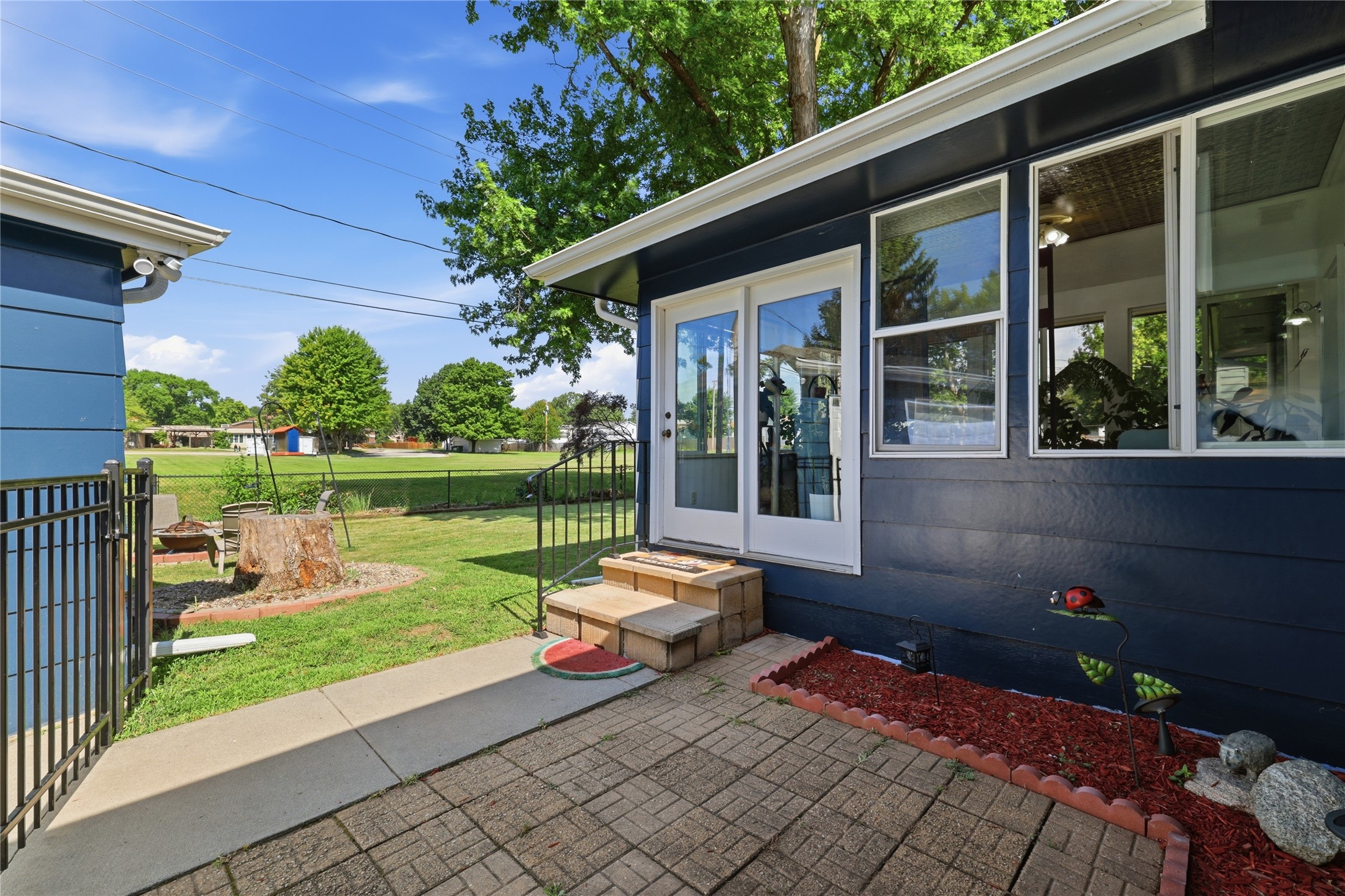 318 SE Wanda Drive