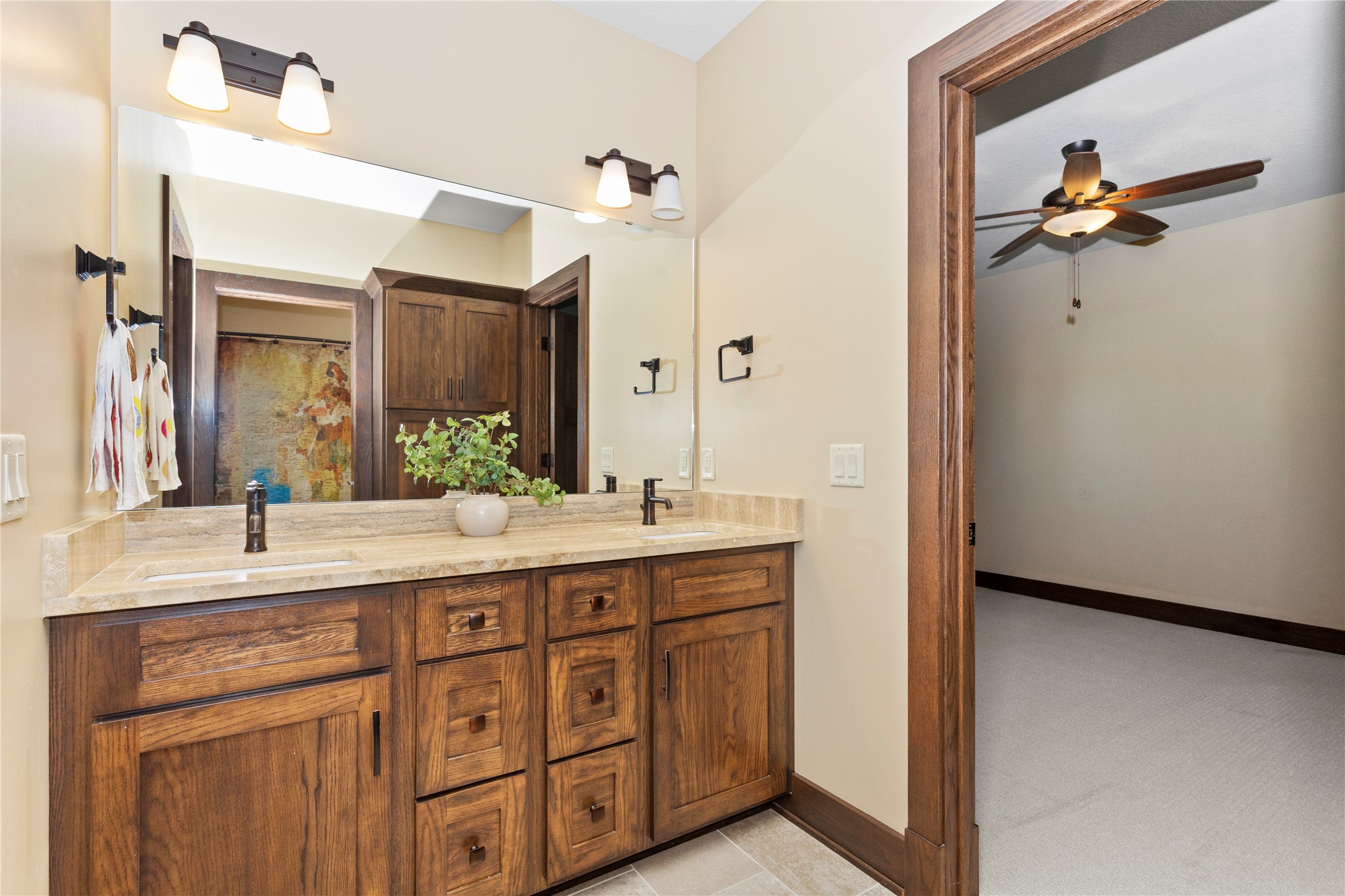 5692 SW Lake Ridge Drive