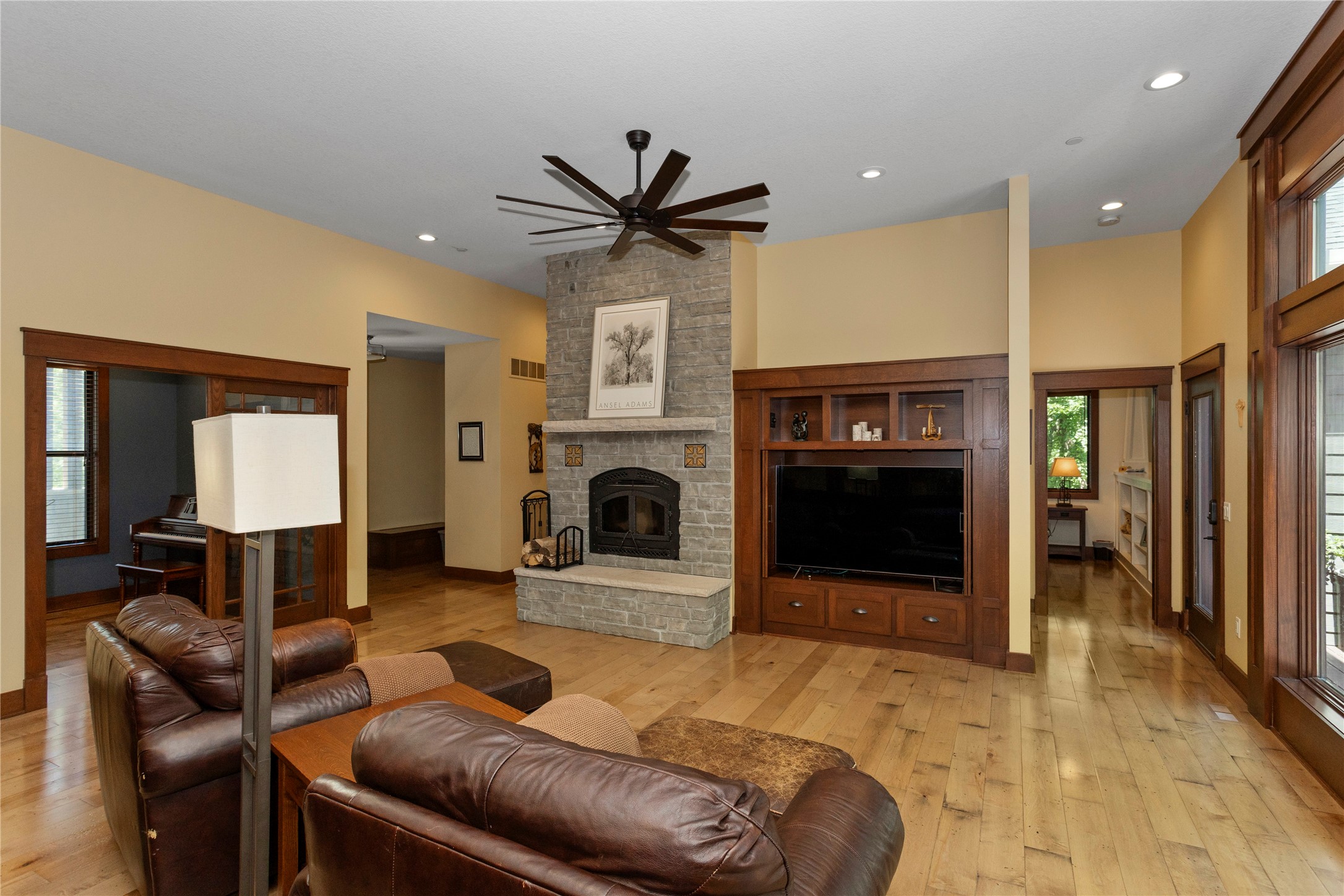 5692 SW Lake Ridge Drive