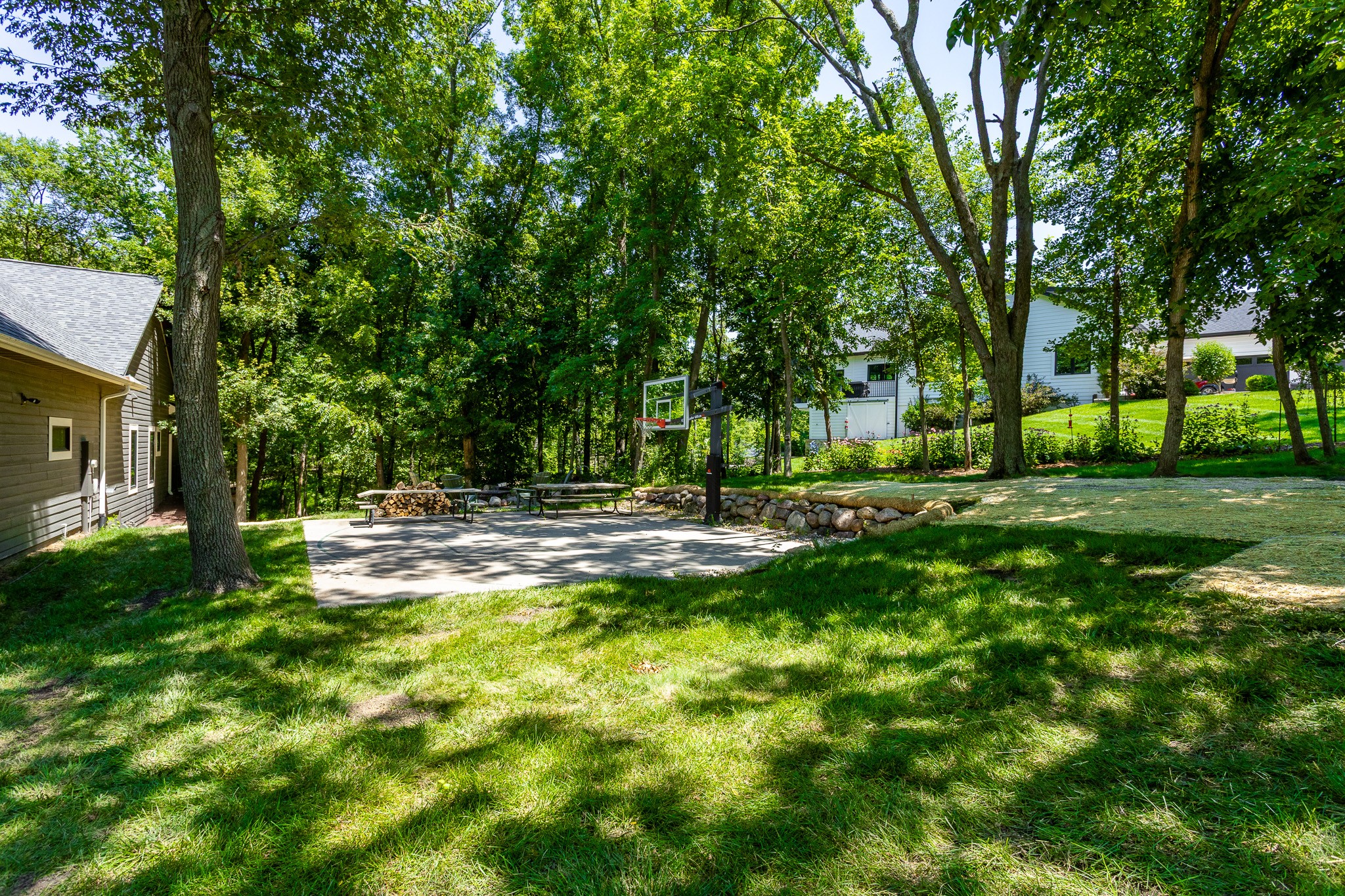 5692 SW Lake Ridge Drive
