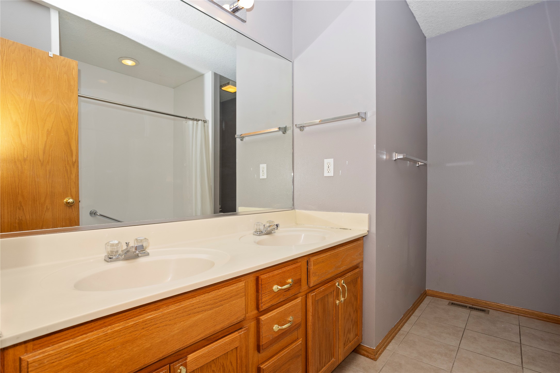 875 Cedar Street