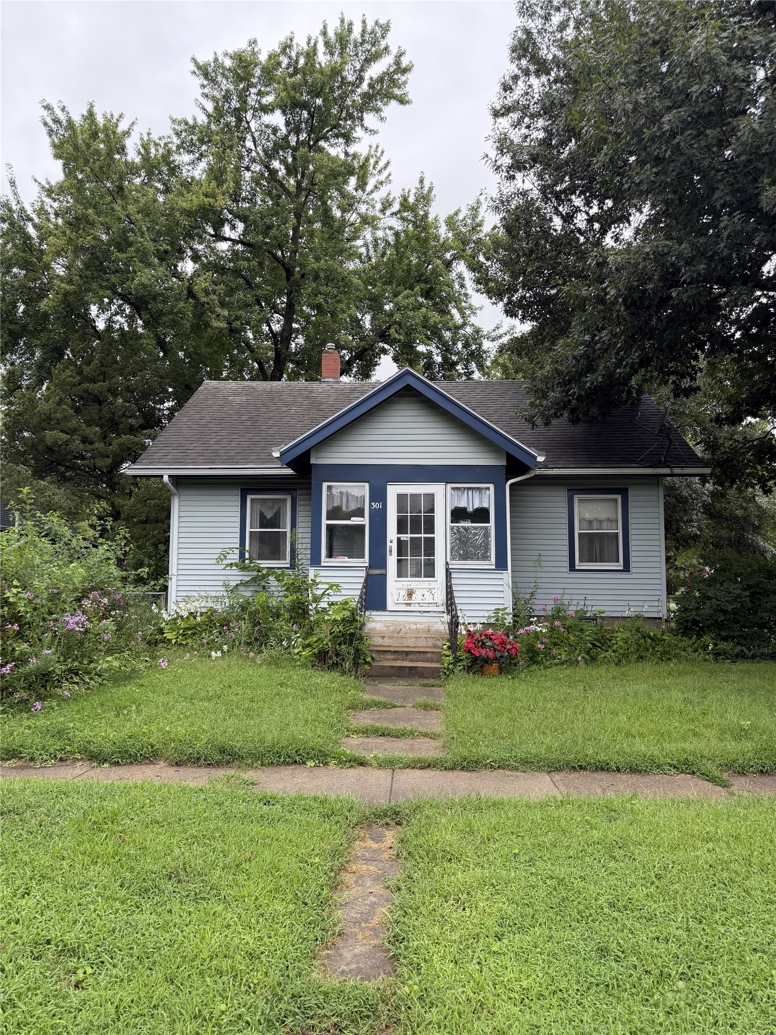 301 S Hazel Avenue
