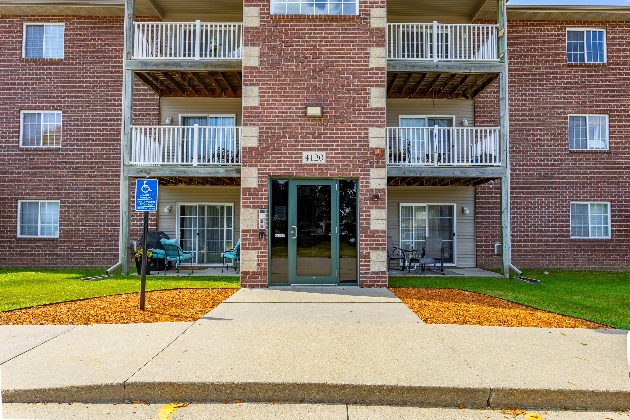 4120 100th Street 4
