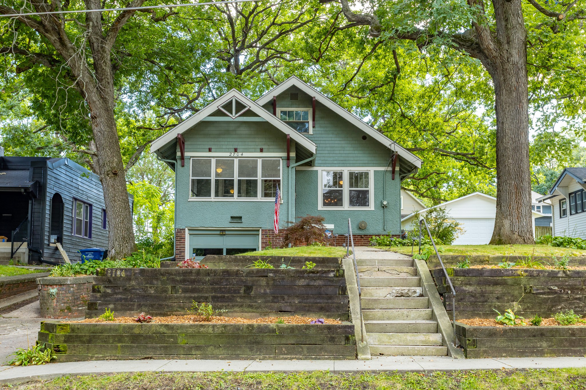 2704 Moyer Street