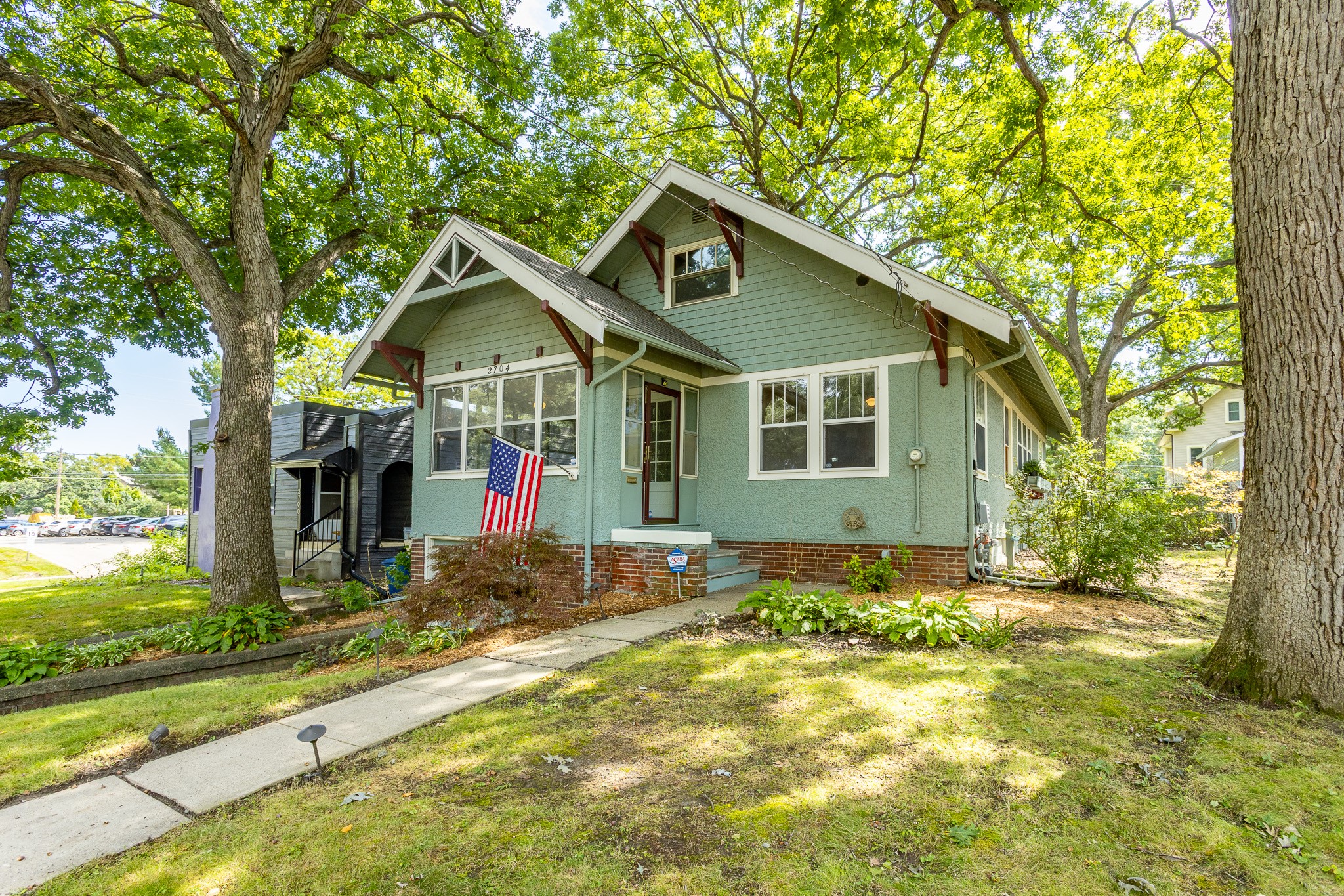 2704 Moyer Street