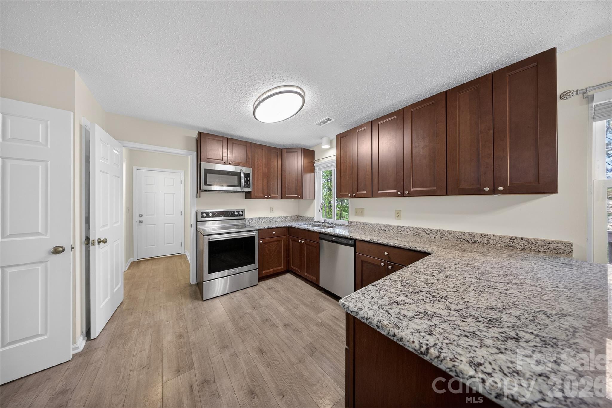 2354 Castlecomer Drive