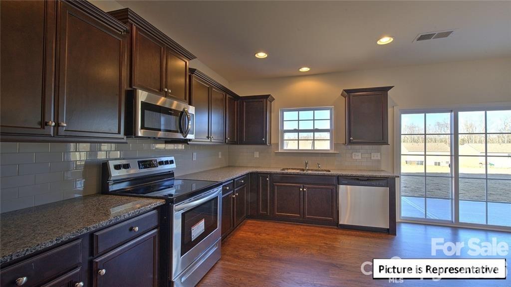 3133 Platinum Pointe Drive