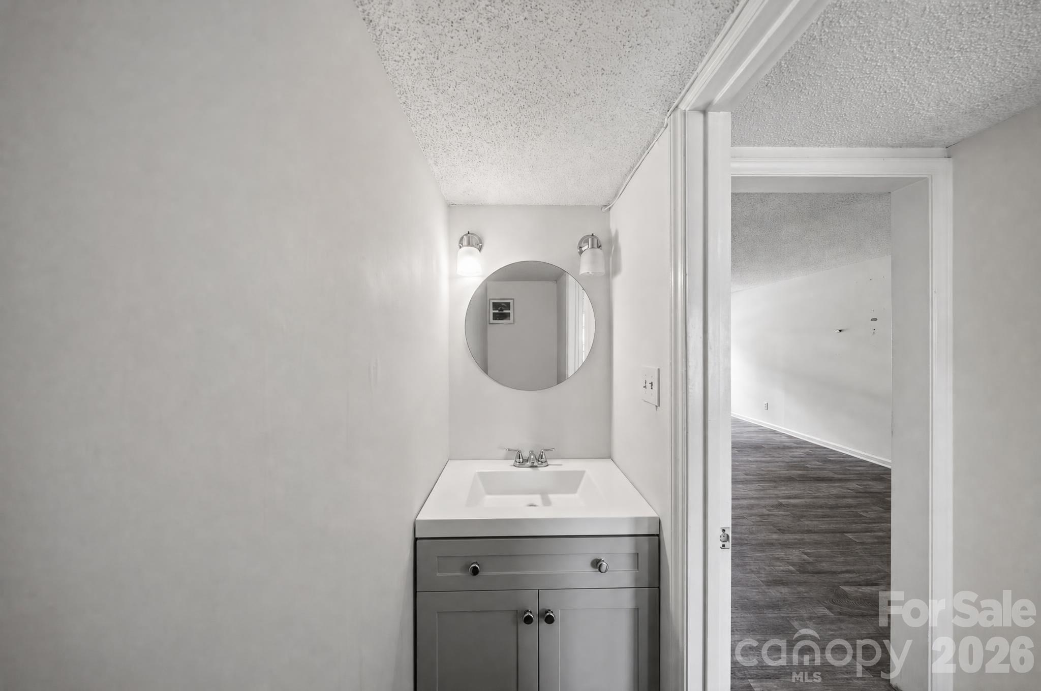 6835 Farmingdale Drive Unit: B