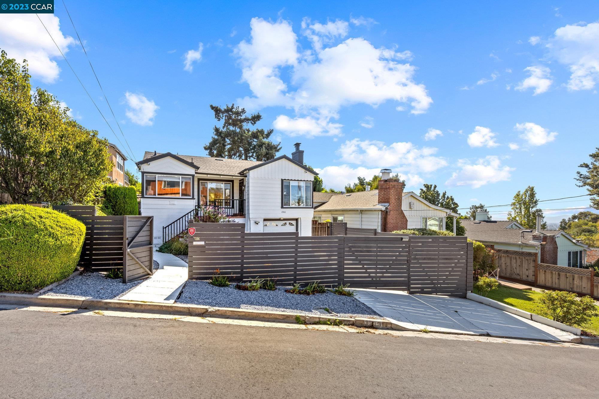 3306 Partridge Ave