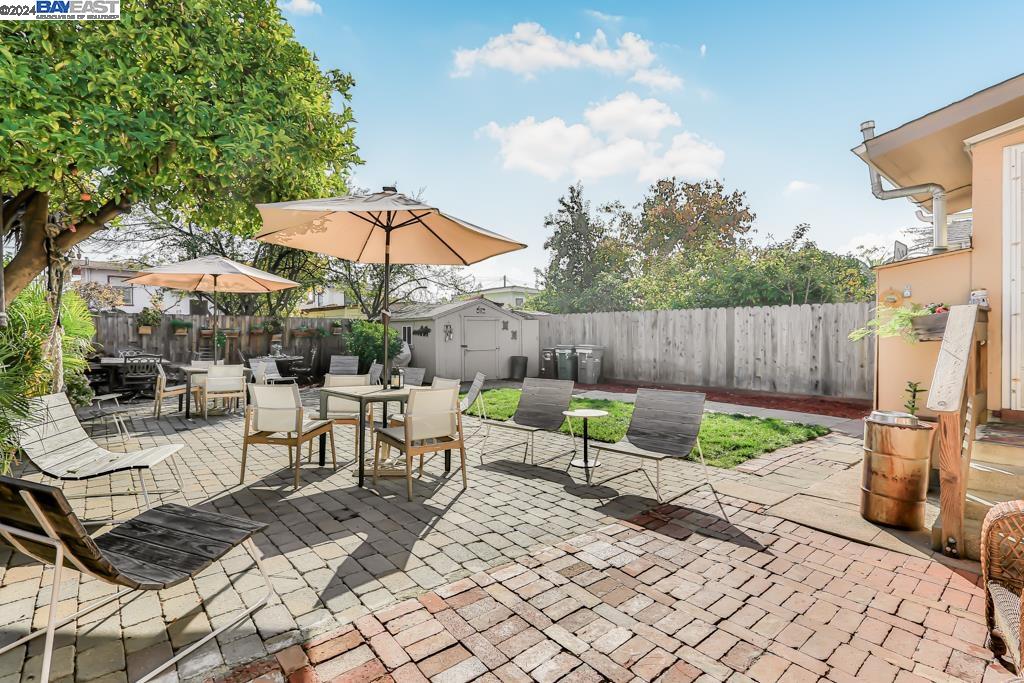 2708 Humboldt Ave