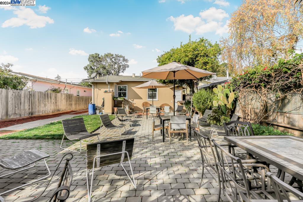 2708 Humboldt Ave