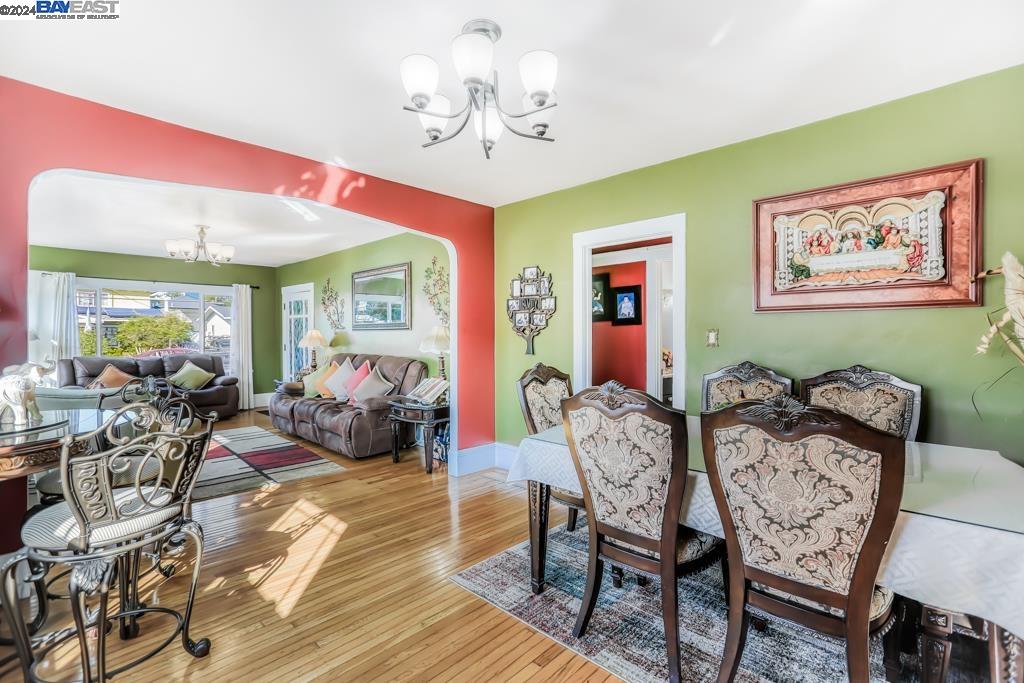 2708 Humboldt Ave