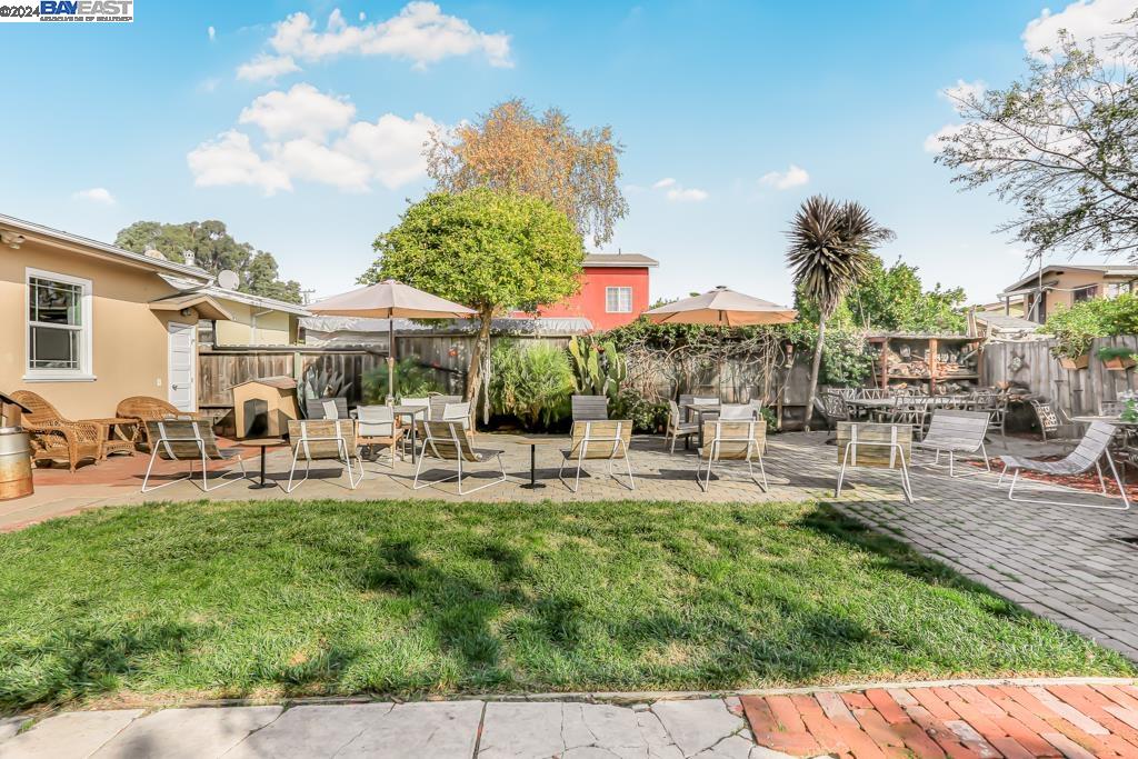 2708 Humboldt Ave