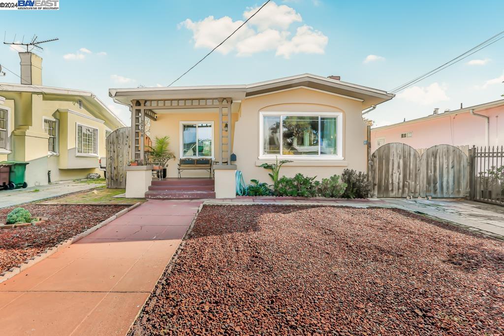 2708 Humboldt Ave