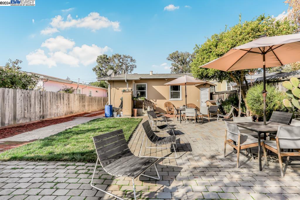 2708 Humboldt Ave
