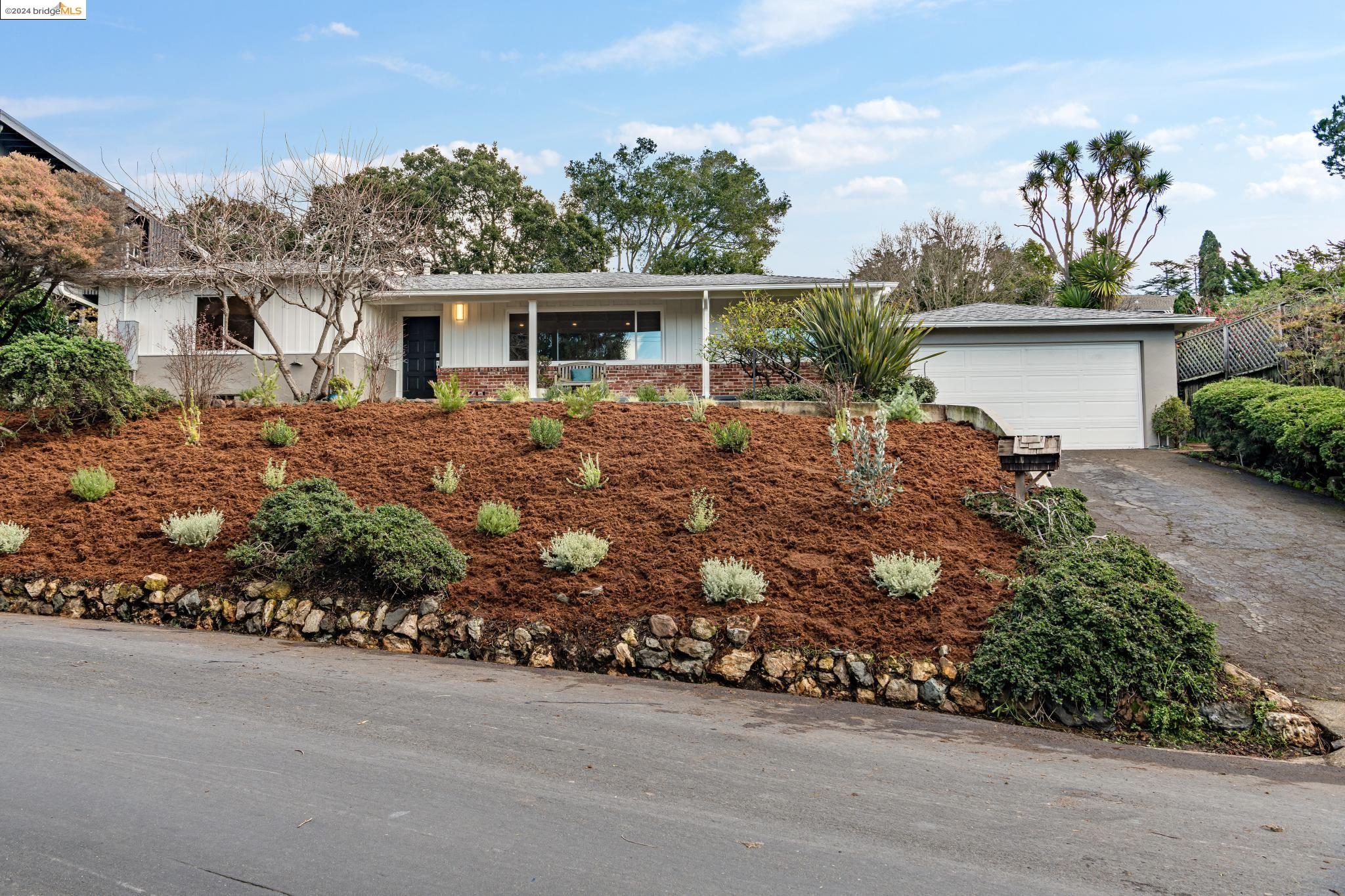 1240 Contra Costa Dr