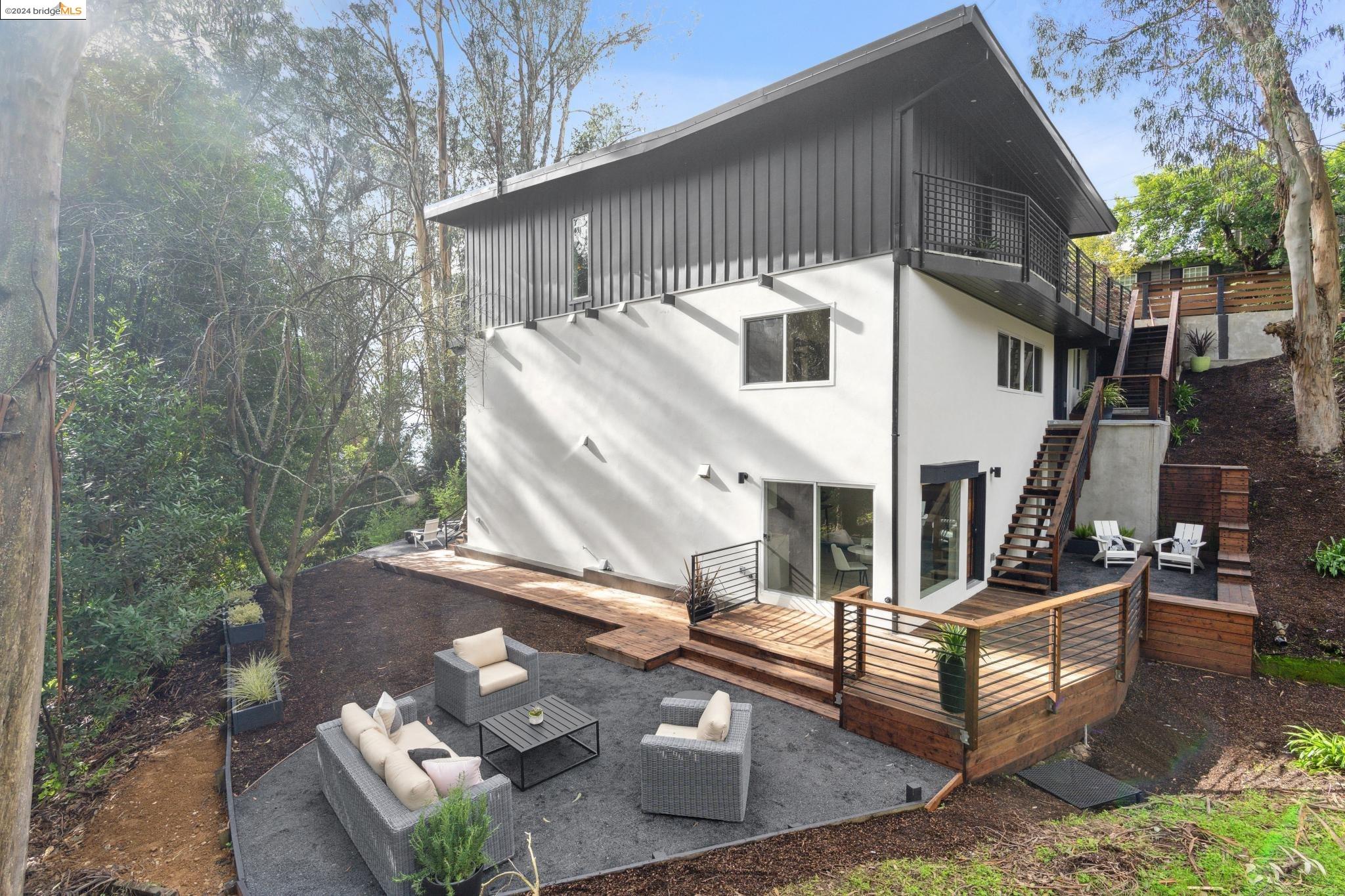 1340 Queens Road