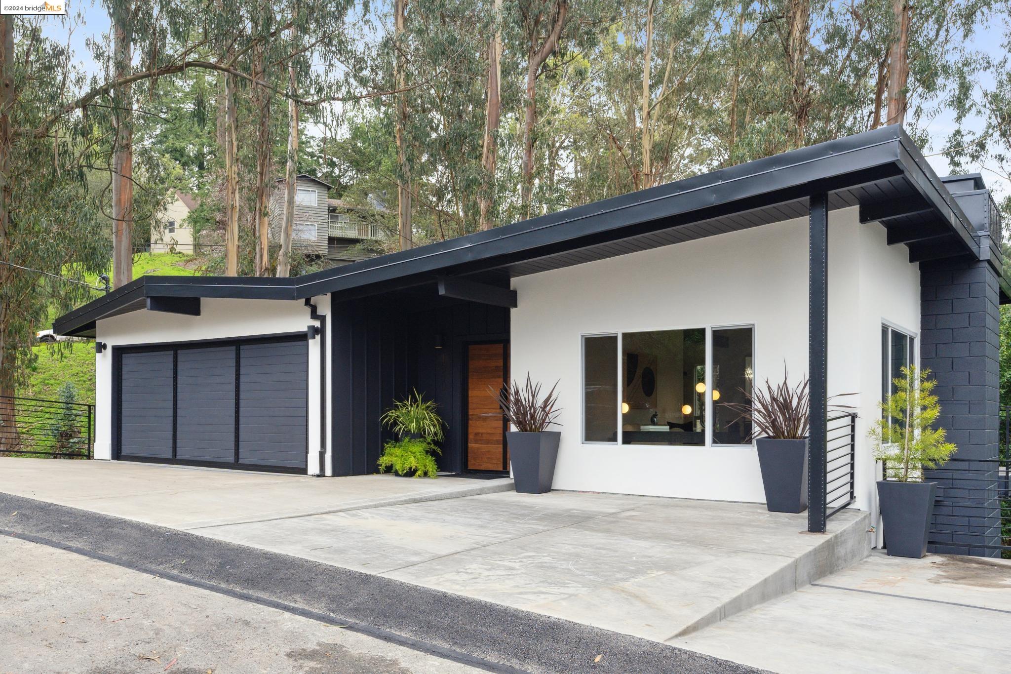 1340 Queens Road
