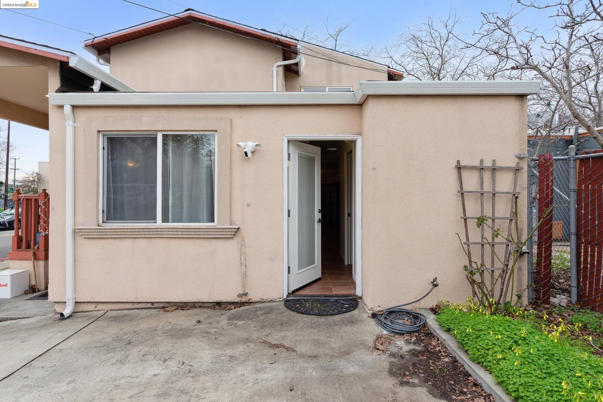 2649 San Pablo Ave # 2