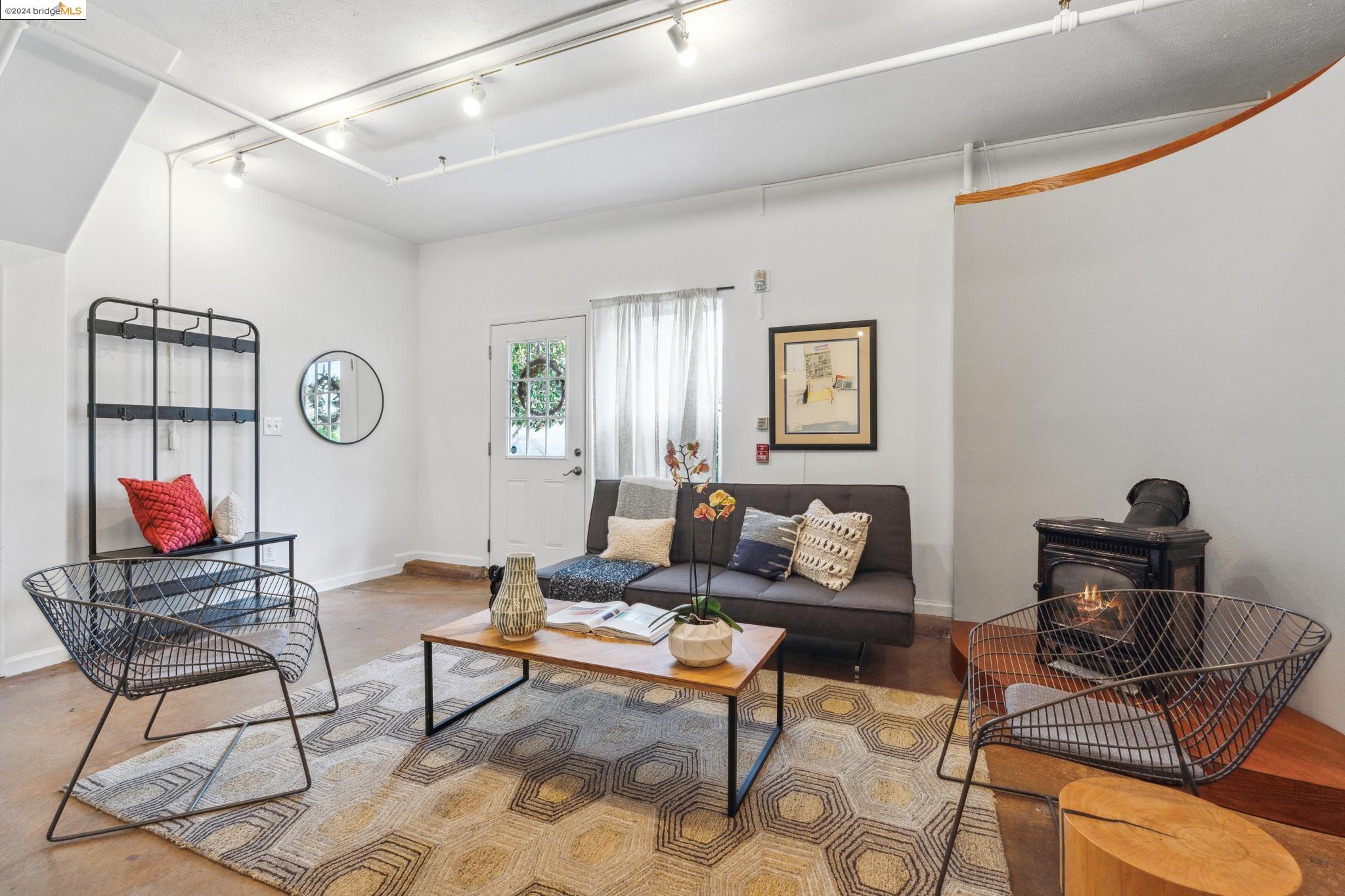 2649 San Pablo Ave # 2