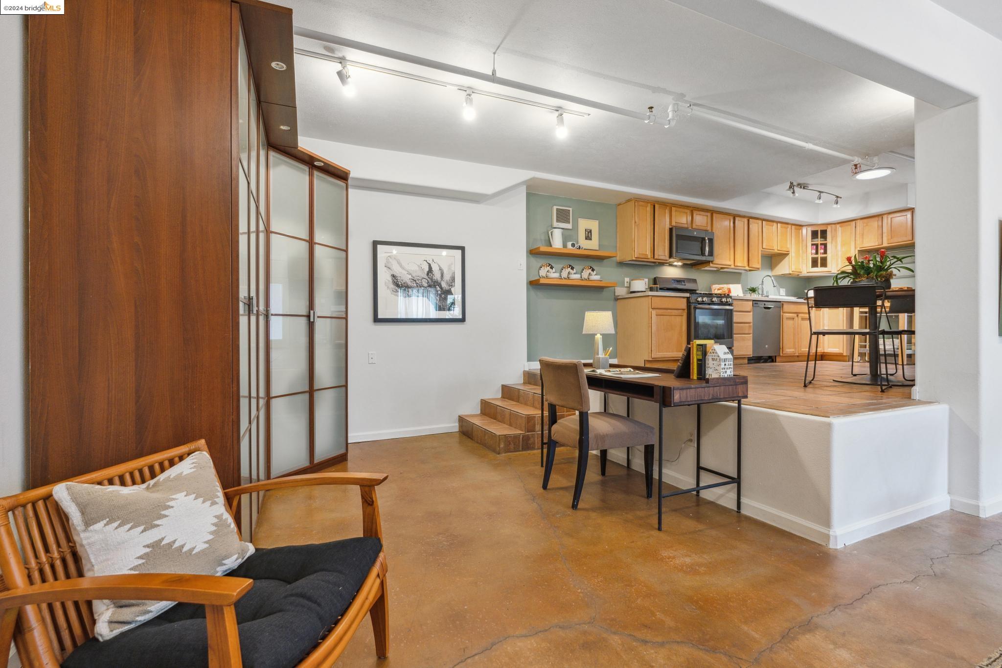 2649 San Pablo Ave # 2