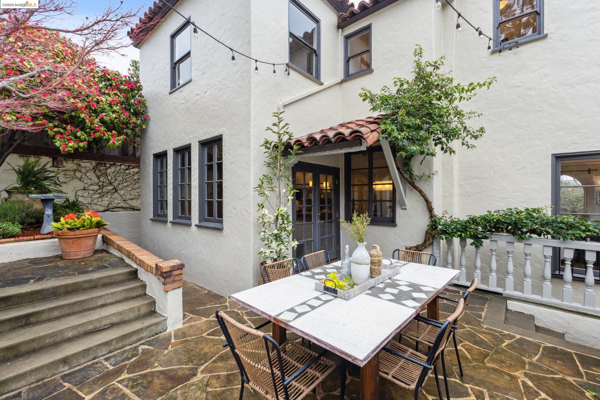 1066 Sunnyhills Road