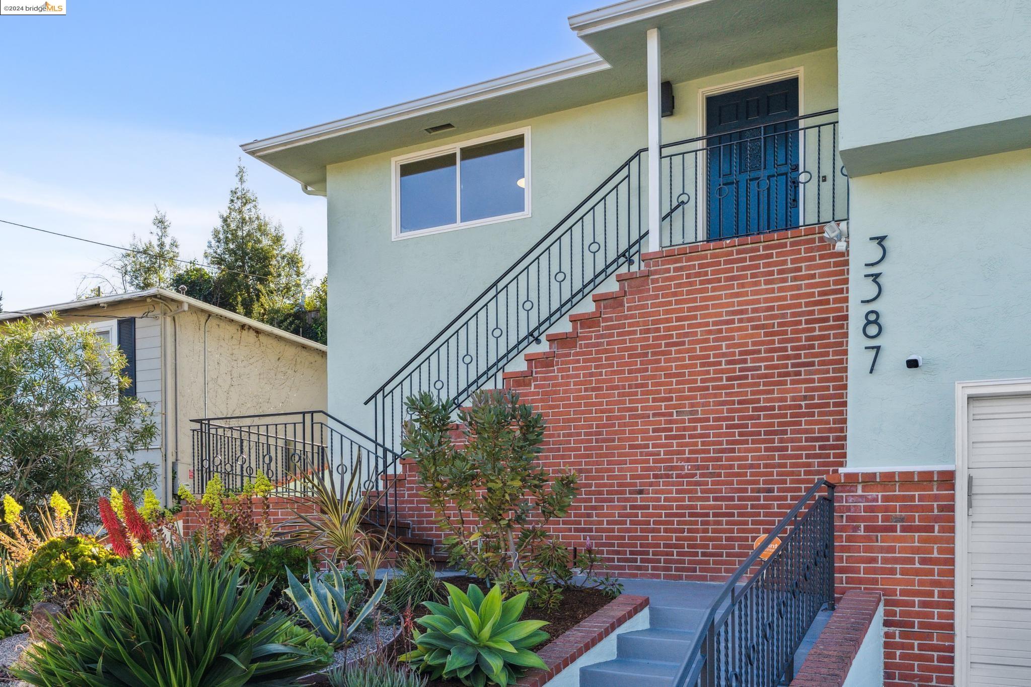 3387 Victor Avenue