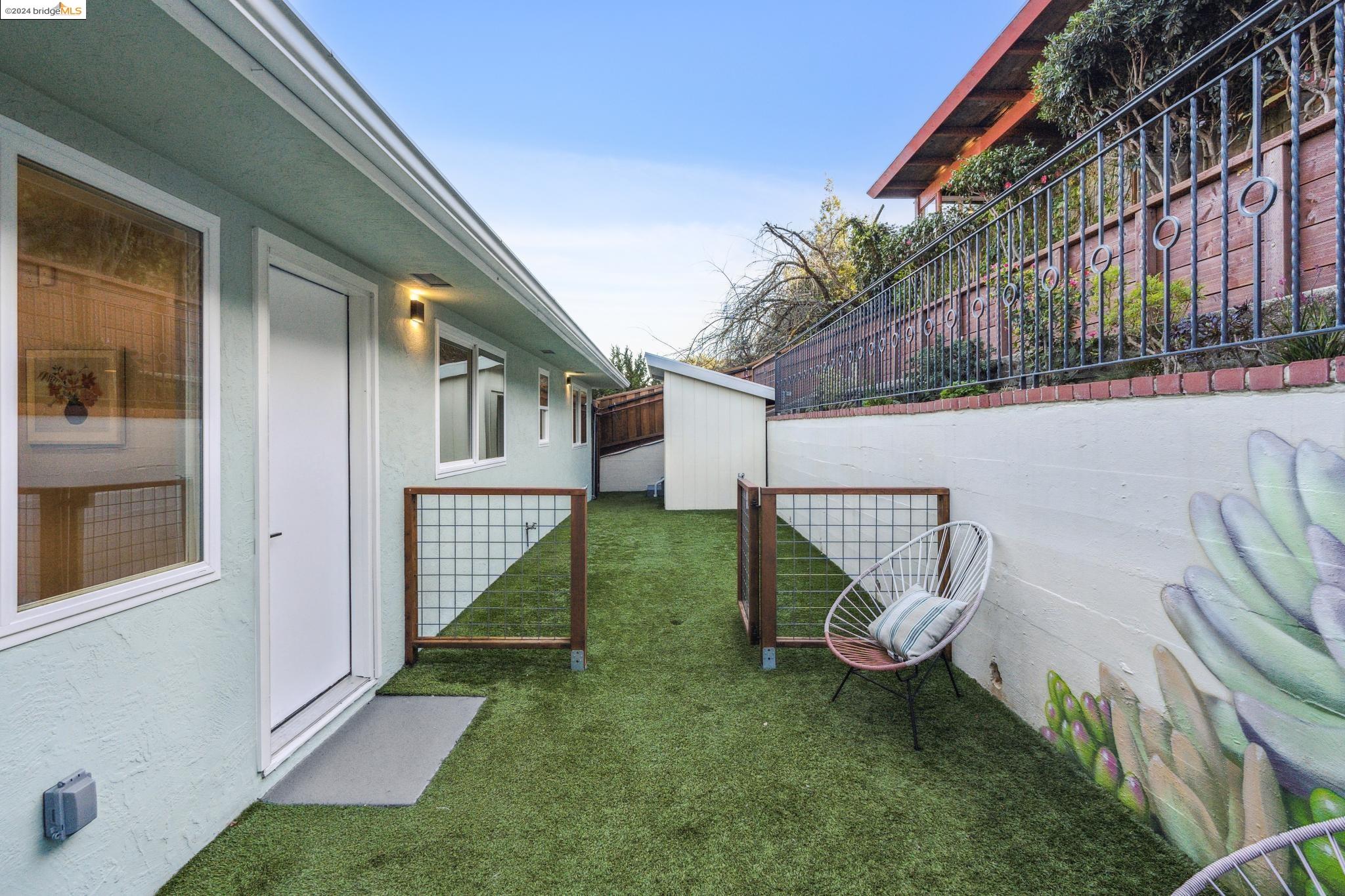 3387 Victor Avenue