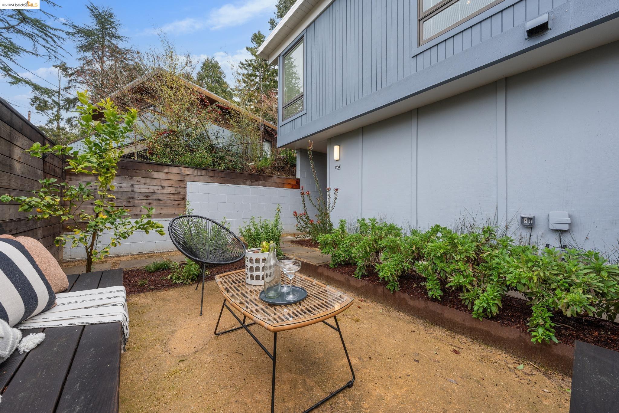 183 Fairlawn Dr